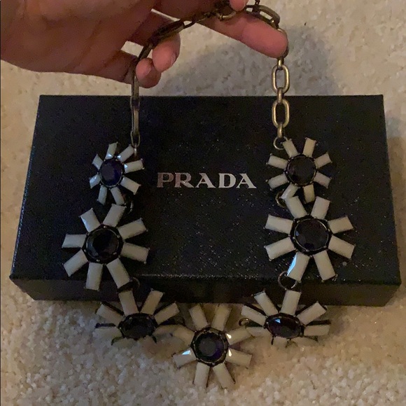 Jewelry - Statement necklace